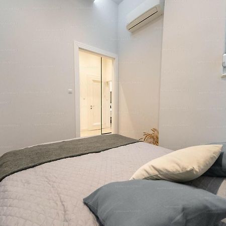 Apartament St Francis Of Assisi Superior Budapeszt Zewnętrze zdjęcie